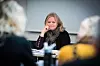 KAN OG VIL? Det er ikke organiseringen som samler og splitter, det er mennesker.  FO trenger en leder som etterspør og fremmer de ulike meningene i forbundet, skriver tre fylkesledere i dette innlegget. FO-leder Mimmi Kvisvik, her i et tidligere landsstyremøte, får spørsmål om hun kan og vil være den lederen.