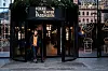 ... til Youngstorget i Oslo.Turene har blitt mange til og fra Oslo for reporterne fra A-laget, også for Alexander Heimen.
