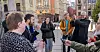 På kakefest i Stortinget for å feire at utviklingshemmede nå får en bedre oppfølgingsordning: Andrea B. Næss, Torbjørn Vereide, Caroline Holth, Petter Østreng og Jarle Eknes.