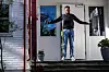 Den siste halvtimen på jobb går litt trått. Det er derfor en fornøyd fyr som går ut av døra klokka åtte - klar for å finne senga.