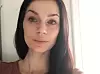Maiken Tøtrup synes studentene skal bli fritatt praksisperioden, så de heller kan hjelpe til.