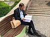 Da utvalget ble oppnevnt for tre år siden, var Bjørn Roar Vagle seksjonsleder ved Habiliteringstjenesten for voksne (HAVO) i Helse Stavanger. Han har erfaring som vernepleier på psykiatrisk sykehus og i bolig for utviklingshemmede. Blant annet har han skrevet materiell til Mitt livs abc, et nasjonalt kompetansetiltak og opplæringsprogram i tjenester til personer med utviklingshemming. Da NOU-en ble offentliggjort tirsdag, tok han med den tykke blekka ut i sola.