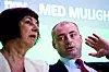 SAVNER ARBEID: A-en i NAV er underprioritert. Bare 3 prosent av brukernes kontakt med Nav involverer arbeidsgivere, kunne utvalgsleder Sigrun Vågeng fortelle areids- og sosialminister Robert Eriksson (Frp).