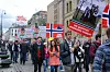 TAKTFAST: Demonstrantene gikk opp og ned Karl Johans gate og ropte «Stopp barnevernet!»