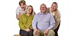 Familien Olsen kaller seg Olsenbanden. Vi tok dem med i studio for et familieportrett.