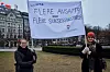 Elisabeth Emdal (t.v.) og Sunniva Hjelle dro fra jobben i Ullensaker for å støtte opp om #heierna.