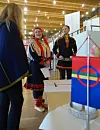 Sametinget ønsker å få kartlagt hvilke fosterhjem som har samiske barn boende. Det er for å kunne gi disse barna rettighetene de har til språk og kultur. Silje Karine Muotka og Runar Myrnes Balto har inngått avtale med Norsk Fosterhjemsforening om dette arbeidet.