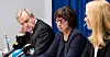 Mandag sprakk nyheten om at minst 48 mennesker er uskyldig dømt for trygdesvindel på grunn av feil praktisering av EØS- lovverket. Arbeids- og sosialminister Anniken Hauglie (H), Nav-direktør Sigrun Vågeng og riksadvokat Tor-Aksel Busch holdt pressekonferanse.