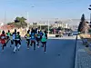 14 lag var påmeldt maratonstafetten i Mekele lørdag 25. november. Her fra starten klokka 8. Gullvinner Selemon Barega fra Tokyo-OL i 2020 var med i knkurransen.
