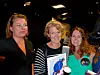 Sosionom Stine Cross (i midten), etterlyser statlige kvalitetskrav. Hun var FOs stemme i paneldebatten, her flankert av Kathrine Haugland Martinsen (t.v.) og Irmelin Sangolt Tjelflaat, begge i FO-ledelsen.