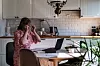 Denne dagen forbereder SV-politikeren seg til debatt med Fremskrittspartiet.