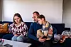 Intervjuet med Fontene foregår med tolk over mobilen på bordet. Natalia orker ikke å fortelle hvordan det var i dagene før de flyktet, og Oleksandr sier han synes det er vanskelig å snakke om det når hun blir så trist.