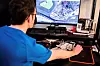 Nettene gikk med til dataspill og flysimulator. Andreas har kuttet litt ned på det og ser mer treningsvideoer på Youtube.