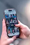 Oda Gravdal Ulriksen bruker TikTok for å nå ut til unge mennesker.