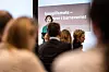 – Det er positivt at mange unge søker seg til barnevernet, men noe gjør at det blir for vanskelig for dem å stå i det over tid, sier barne- og familieministeren under innspillsmøte tirsdag.