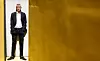Moren hans var sosionom. Fra henne har han arvet interessen for andre mennesker.