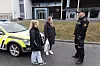 Mens John Kjetil Støle er ute på jobb, møter han på de to sosionomene Beate Solem (t.v.) og Susanne Strøm Haugland.