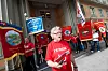 LO må støtte de partiene som taler fagbevegelsens sak, mener Kenneth Larsen, her som streikeappellant.