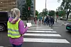 Maria Hovind står klar til å dele ut informasjon om streiken. Hun opplever å få mange støtteerklæringer.