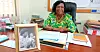 Salome Francois (89) etablerte spesialskolen New Horizon i Accra, Ghana, etter at hennes egen datter fikk en hjerneskade. Hun nektet å gjemme datteren, slik det har vært vanlig å gjøre med utviklingshemmede i Ghana. På skrivebordet sitt har hun bilde av seg selv og datteren som ung.