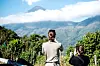 FO-ambassadørene ble slått i bakken av den vakre naturen i landet de besøkte. Her dokumenterer Benjami Berg og Hilde Brunsvik en av Guatemalas mange aktive vulkaner.