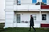 Det er lenge siden sist Younas gikk forbi leiligheten han vokste opp i. Foreldrene har flyttet nærmere t-banen.