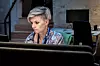 – Jeg tror det er dødfødt å gå inn og diskutere. Gruppene er jo et sted de gir og får støtte. Det er et skummelt miljø, for noen utnytter det, sier Silje Sjursen Skiphamn.