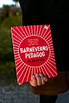 Her er den nye grunnboka for barnevernspedagoger.