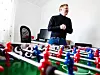 NOE Å GJØRE: - Det er viktig at foreldre og barn har noe på holde på med sammen når de møtes, sier Bjørnar Bakker.