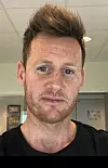 Bendik Brodtkorb-Myhrer sier han anbefalte miljøterapeuten å revurdere innleggene. Foto: Privat
