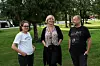 Karine Jansson Schlytter (f.v.), Trine Anette Eriksen og Simon Laursen trives godt med å jobbe i bolig for utviklingshemmede. De ønsker at flere skal få øynene opp for hvor bra det er.