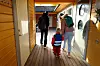 Mens datteren er i barnehage deltar foreldrene på kurs i foreldreveiledning hos flyktningtjenesten i Molde.