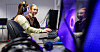 Martine Myrseth Ose (t.h.) og eleven Julia bruker gjerne det velutstyrte gamingrommet på Blindheim.