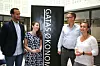 SØKER FRIVILLIGE: Marit Fuglevik (t.v) og Gro Hjemgaard gir seg som frivillige for Gatas Økonom. Tamar Thorud (t.v) (fagsjef) og Marius Rønne (daglig leder) gleder seg til å få tak i nye frivillige studenter til prosjektet.