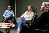 Lisbeth Stender (i midten) synes det er vanskelig å snakke om Nav-drapet. Hun har med seg FOs hovedtillitsvalgte Magnus Nymoen og Renathe Øen som støtte under intervjuet med Fontene.