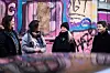 Hvorfor blir ungdom kriminelle? De ansatte ved Oslo friomsorg sin ungdomsavdeling forklarer det blant annet med utenforskap, sosial ulikhet, mangel på voksenpersoner og en vanskelig oppvekst. – Sårbare grupper er et lettere bytte og kan enklere havne i feil miljøer, sier avdelingsleder Siham Sidali (andre til venstre). Ved siden av til høyere står Kristin Kvamme, til venstre står Camilla Sollund og helt til venstre står Kristin Kvarme.