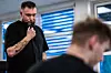Marius Sjømæling i organisasjonen for Barn av rusmisbrukere håper 18-åringen som gjennomfører samfunnsstraffen sin hos dem nå, vil bli frivillig på chattetjenesten etter at han har fullført timene sine.