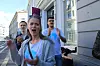 FRITT VEST-SAHARA: Marthe Sofie Kjellin (foran) og Anel Sadzak (bak t.h) fra Fo-studentenes arbeidsutvalg sammen med Bandik Elstad demonstrerer foran den marokkanske ambassaden.