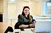 Vernepleier Lill-Kristin Bjørnstad har jobbet mest i tjenester til personer med utviklingshemming, og har lang erfaring i samarbeid med pårørende, men ser fram til å lære mer om demens. Hun er enhetsleder på et helse- og omsorgssenter, og skal være gruppeleder på pårørendeskolen for første gang.