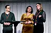 Christian Wiik Kynsveen, Kathrine Haugalnd Martinsen og Marit Selfors Isaksen er stolte over bøkene om de tre profesjonene.