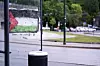 Flere av flaggene som Palestina-gruppa hang opp, var tatt ned da Fontenes utsendte var på besøk i Skien, men noen hadde fått henge.