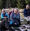 – Naturen er et fantastisk rom. Det er bare å bruke den, sier Birgitte Bjerkås. Hun er glad for at Lierne kommune satser på utendørsterapi.