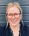 Irene Gausel er vernepleier med videreutdanning i rehabilitering (VID) og spesialpedagogikk (UIO. Hun arbeider i Miljøtjenesten i Klepp kommune.