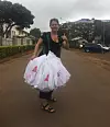 Tone Halvorsen har fylt posene med FO-effekter som skal deles ut til TASWO-medlemmene i Tanzania.