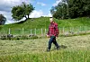 En ny boltreplass i landlige omgivelser er en av mange endringer i Mikalsens liv de siste årene.