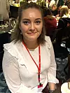 - Jeg er kjeftsterk og kommer til å gå på talerstolen flere ganger, sier Julia Johnsen.