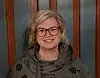Før måtte Jenny Kjøsnes reise til nærmeste by for å markere 8. mars. Nå sørger hun og to andre sosialarbeidere for eget arrangement i Fjaler.