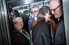 I SAMME HEIS: Forhandlingslederne i statsoppgjøret havnet i samme heis ved oppstarten av meklinga. Fra venstre: Tone Rønoldtangen (LO Stat), Petter Aaslestad (Unio stat), avdelingsdirektør Grete Jarnæs, og personaldirektør Gisle Norheim helt til høyre. Pål Arnesen (YS Stat) er skjult bar Jarnæs.
