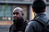 Erfaringskonsulent Abdi Ali Mohamed trives best på Vaterland, et område dominert av unge som selger dop. Mange av dem har innvandrerbakgrunn, og Mohamed opplever at han drar fordel av sin somaliske bakgrunn. – Jeg snakker enkelt til dem, uten faguttrykk, og ofte veldig direkte, sier han.