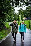 BEROLIGER: En bruker ringer psykolog Anders Kildal-Mathisen i Uteseksjonen  for å fortelle at han ikke lenger vil drepe broren. Sosionom Cathrine Sundal Jacobsen til høyre.